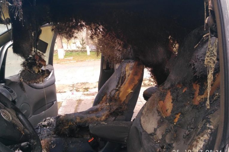 Un automobil a ars la Orhei. Ce spune proprietarul