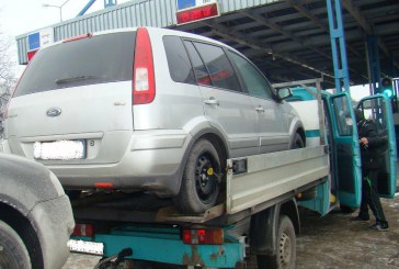 Un moldovean a fost reţinut în România pentru că a încercat să scoată din ţară un Ford Fusion furat