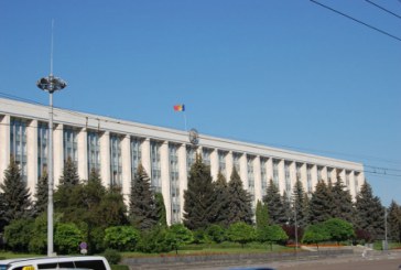 Mai mulți reprezentanți ai societății civile au discutat la sediul guvernului de la Chișină ultimele inițiative anticorupție