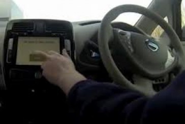 Cea mai nouă tehnologie în domeniul auto: Maşina care se conduce singură cu ajutorul unui iPad VIDEO