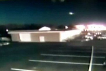 Un meteorit a provocat panică în SUA: Corpul ceresc văzut în 13 state a luminat 10 secunde VIDEO