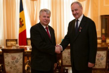 Nicolae Timofti s-a întîlnit cu mareșalul Senatului polonez, Bogdan Borusewicz. Oficialul european este îngrijorat de criza politică din RM