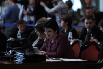 Deputatul liberal Ana Guțu este suspectată conflict de interese. Guţu spune că „sesizarea” CNI vine din partea lui Ghimpu