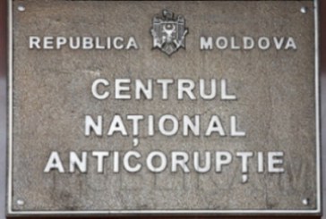 Vicedirectorul ÎS Poșta Moldovei a fost reținut de CNA într-un dosar de abuz de serviciu. Ar fi semnat contracte fictive în valoare de circa 230 000 de lei