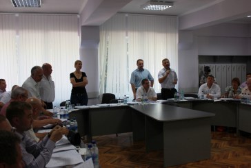 Şedinţa Consiliului orăşenesc Orhei: Consilierii PLDM strigă „Jos Mafia!” şi bat din picioare VIDEO