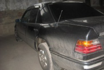 „Mercedes” cu acte false de Bulgaria, reţinut de vameşi moldoveni