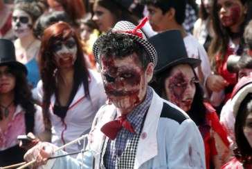 Îngrozitor! Capitala Chile a fost invadată de zombie!  VIDEO