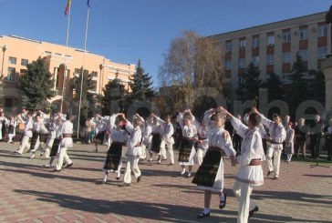 De Hramul Orheiului -decernări,discursuri,dansuri şi cântece FOTO/VIDEO