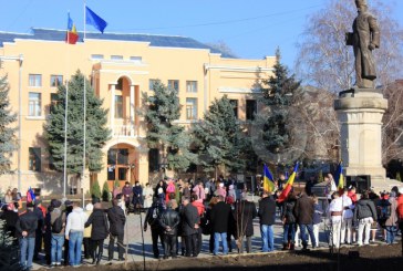 La Orhei zeci de oameni au marcat Ziua Naţională a României FOTO