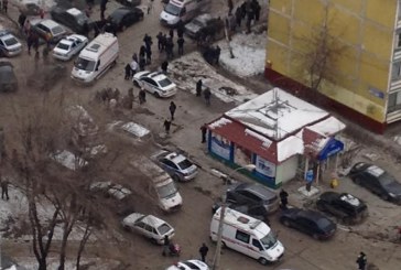 LUARE DE OSTATICI la Moscova: Doi oameni au murit după ce un elev a intrat cu o puşcă în instituţie