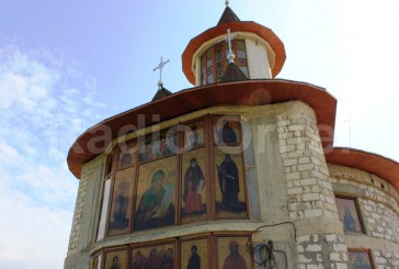Biserica românească din Orhei a fost sfinţită FOTO
