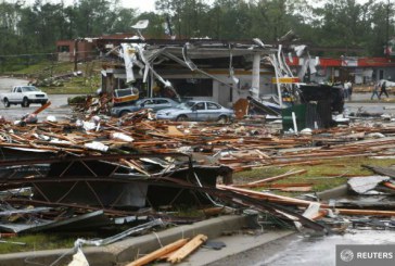 Bilanţul victimelor tornadelor din SUA a ajuns la 35 de morţi