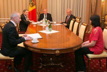 Președintele Nicolae Timofti a semnat decretele de numire în funcție, până la atingerea plafonului de vârstă, a patru magistrați  VIDEO