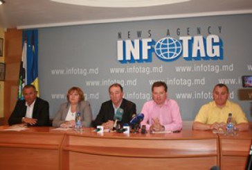 Fermierii sunt indignați de reacția ministerului economiei și cer demisia lui Valeriu Lazăr