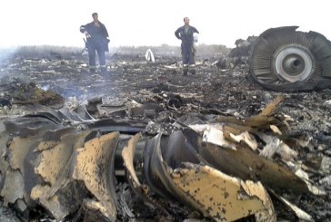 Marea Britanie: Sângele pasagerilor avionului doborât e pe mâinile conducerii ruse