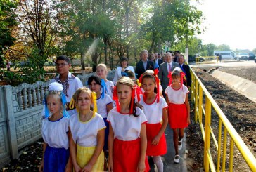Elevii din satul Țînțăreni, raionul Telenești, vor merge la gimnaziu pe un drum modern