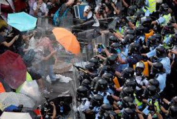 „Revoluţia umbrelelor” din Hong Kong generează manifestaţii de susţinere peste tot în lume
