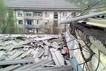 Instituţii de învăţământ, case cu acoperiş deteriorat şi o maşină avariată – consecinţele intemperiei la #Orhei #Foto/#Moldova