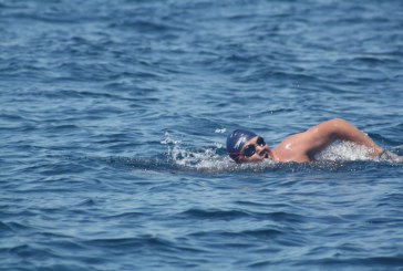 Un orheian a devenit al 25-lea om din lume care a traversat înot Canalul de Nord