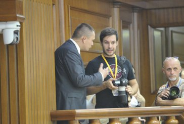 Un reprezentant al pazei de corp a deputatului Vlad Filat l-a amenințat pe fotoreporterul Constantin Grigoriță
