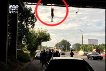 O tânără a rămas în viaţă, după un salt suicidal de pe un pod din Chişinău