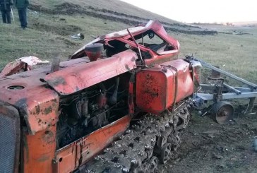BLESTEMUL TRACTOARELOR la Bieşti: Al doilea tractorist STRIVIT MORTAL, în 3 luni FOTO