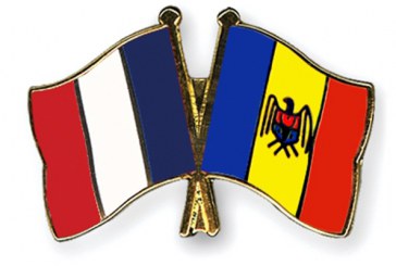 Minut de reculegere la Ambasada Franţei în Moldova