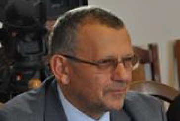 Fost reprezentant permanent al UE la Chișinău: „Nu trebuie să fim  induşi în eroare de către oricine ține steagul european cu o singură mână şi fură bani cu cealaltă.”