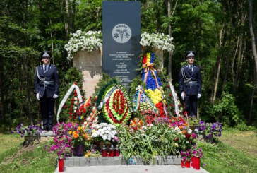 În satul Haragîș, r. Cantemir a fost inaugurat un monument în memoria echipajului de salvatori SMURD din România