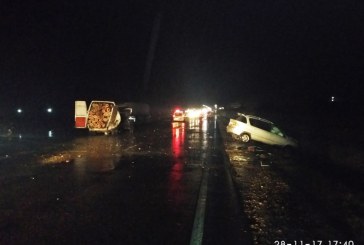 Accident grav lângă satul Mitoc. Șase oameni au avut de suferit. Pentru descarcerare au intervenit salvatorii FOTO