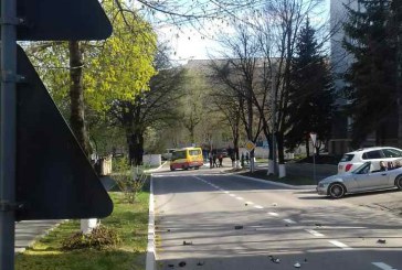 Accident,   cu implicarea unui autobuz   şi unui autoturism, pe strada Negruzzi din Orhei FOTO