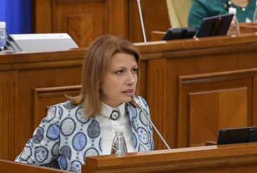 Arina Spătaru acuză deputații PSRM și PD că nu vor să majoreze veniturile bugetelor locale. Reacția democraților