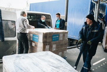 UNICEF Moldova a achiziționat 1,4 tone de echipamente medicale și de protecție pentru lucrătorii medicali din prima linie