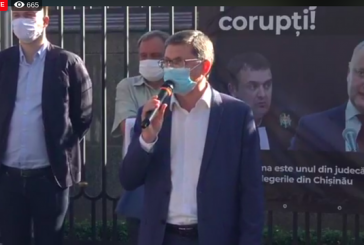 PAS a protestat în fața Președinției: „Dodon, nu semna pentru judecători corupți!”