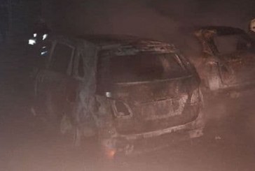 Două automobile au ars, noaptea trecută, la Dîșcova, Orhei