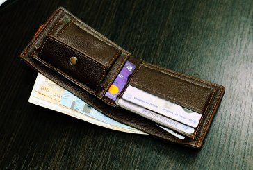 Un bărbat din Orhei a găsit un portofel pierdut și l-a predat poliției