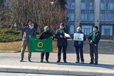 Flash-mob în fața Guvernului: Se cere demisia ministrei Mediului. Reacția ministerului