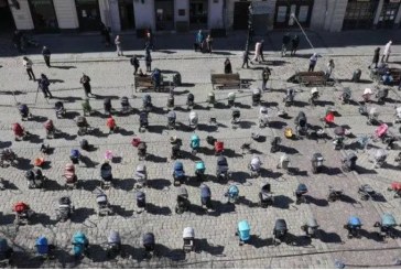 VIDEO O piață plină de cărucioare goale în memoria celor 109 copii uciși în războiul din Ucraina
