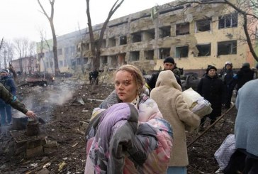 Trei persoane printre care un copil au decedat în urma bombardamentul maternității din Mariupol